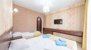 Гостиница Атриум Люкс Витязево  Двухместный номер Делюкс с 1 кроватью или 2 отдельными кроватями и балконом-42