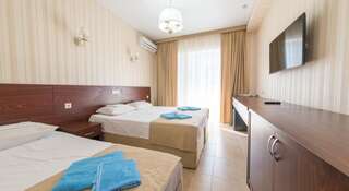 Гостиница Атриум Люкс Витязево  Двухместный номер Делюкс с 1 кроватью или 2 отдельными кроватями и балконом-32