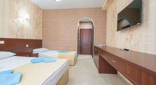 Гостиница Атриум Люкс Витязево  Двухместный номер Делюкс с 1 кроватью или 2 отдельными кроватями и балконом-36