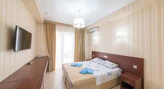 Гостиница Атриум Люкс Витязево  Двухместный номер Делюкс с 1 кроватью или 2 отдельными кроватями и балконом-21